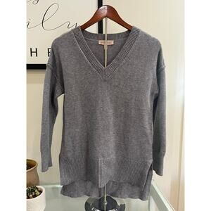 🤍 Philosophy Gray V-Neck Pullover Sweater - size XS🤍